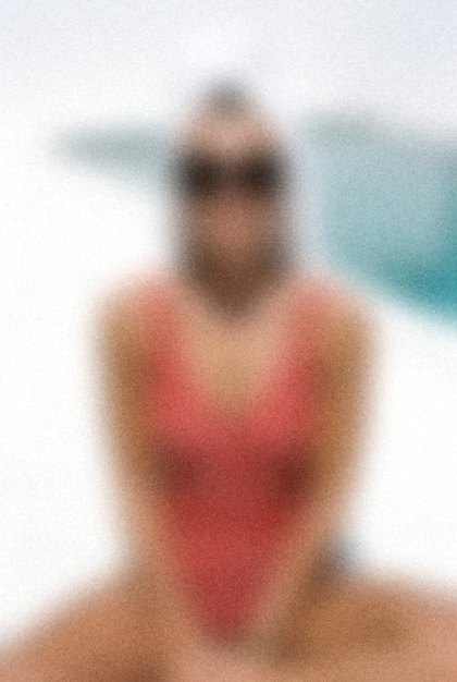 Verdissima — Diva frame: the frame blurred to its mood