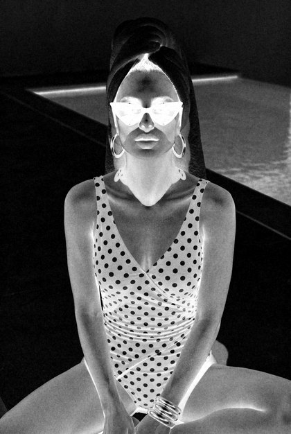 Verdissima — Diva frame: the AI image, in negative